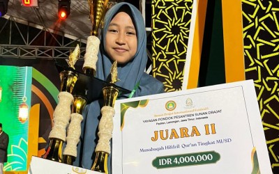 Siswi MINU Trate Putri Gresik Raih Juara II MHQ Tingkat Internasional
